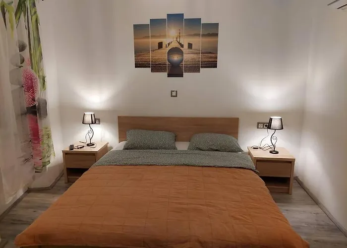 Atraktivna Kuca Sa Saunom I Grijanim Jacuzzijem Semesterbostad