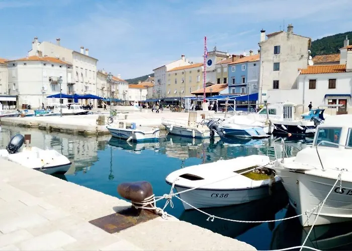 Atraktivna Kuca Sa Saunom I Grijanim Jacuzzijem * Cres