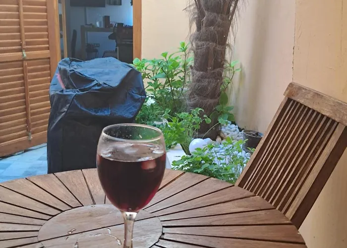 Semesterbostad Atraktivna Kuca Sa Saunom I Grijanim Jacuzzijem