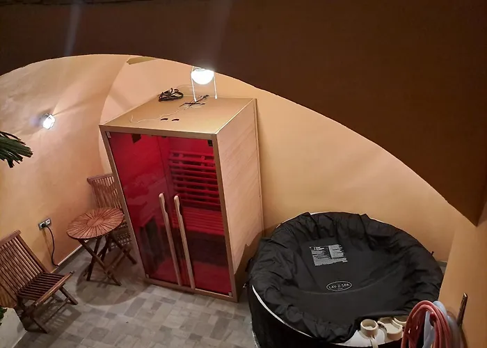 Atraktivna Kuca Sa Saunom I Grijanim Jacuzzijem Semesterbostad *