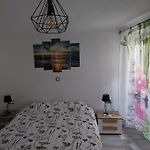 Atraktivna Kuca Sa Saunom I Grijanim Jacuzzijem