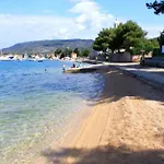 Atraktivna Kuca Sa Saunom I Grijanim Jacuzzijem
