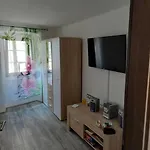 Vakantiehuis Atraktivna Kuca Sa Saunom I Grijanim Jacuzzijem *