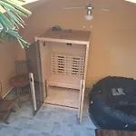 Atraktivna Kuca Sa Saunom I Grijanim Jacuzzijem