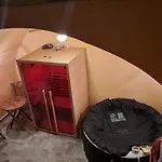 Atraktivna Kuca Sa Saunom I Grijanim Jacuzzijem Vakantiehuis *