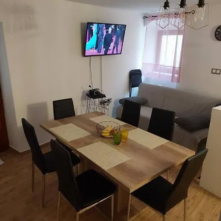 Atraktivna Kuca Sa Saunom I Grijanim Jacuzzijem * Cres