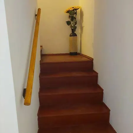 Atraktivna Kuca Sa Saunom I Grijanim Jacuzzijem Cres