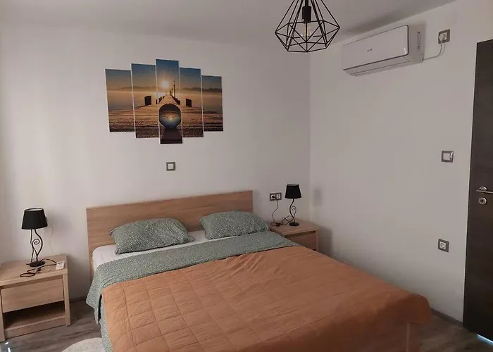 Holiday home Atraktivna Kuca Sa Saunom I Grijanim Jacuzzijem